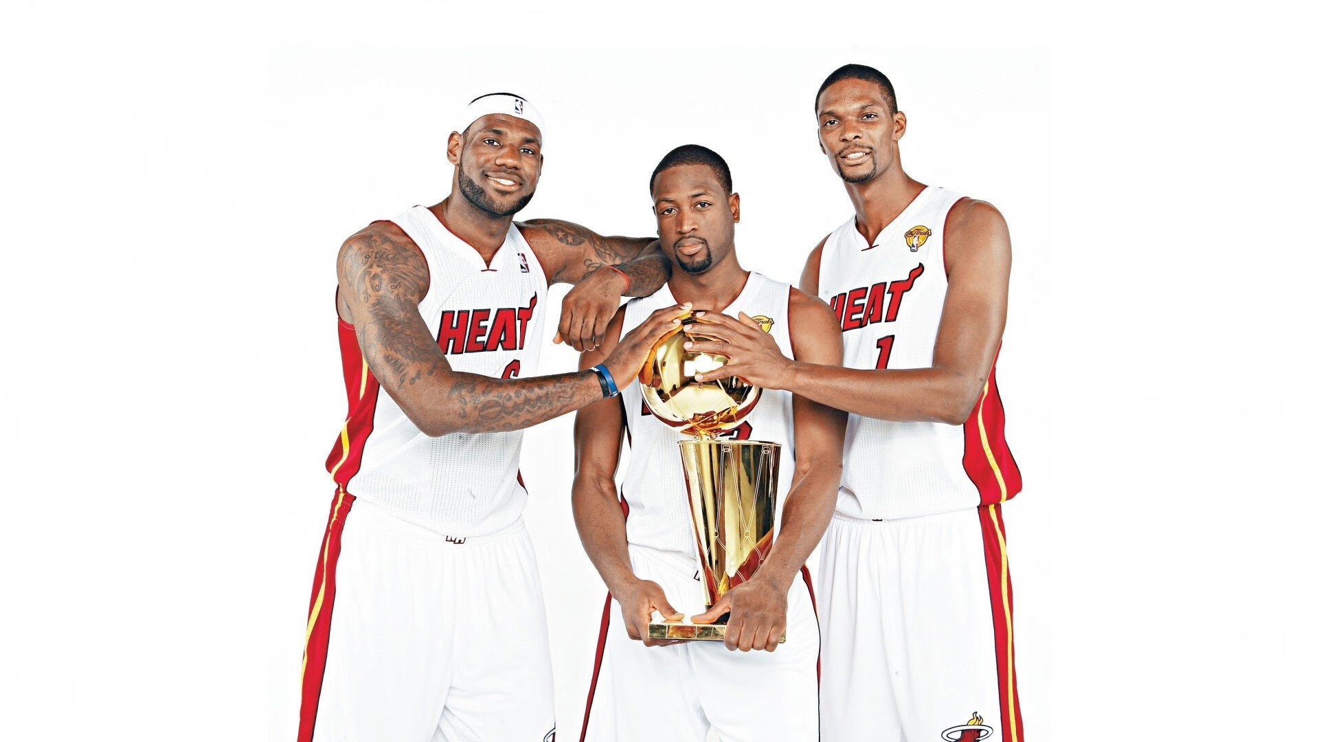 现场实况：现场观众的热情互动瞬间，被现场观众热情打动